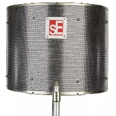 Акустический экран sE Electronics REFLEXION FILTER PRO для устранения отраженных звуковых волн и интерференции на капсюле. Улучшенает звуковые характеристики комнаты и микрофона.