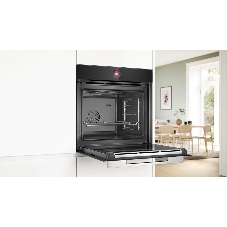 Духовой шкаф электрический Bosch HBG7341B1 черный