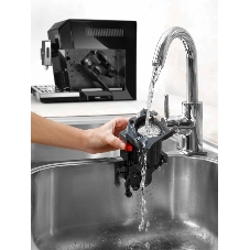 Кофемашина DeLonghi ECAM 44 660 B черный, исп. кофе - зерновой/молотый, 2 л, 1450 Вт, 15 бар