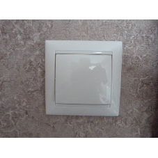 Выключатель Legrand 774401 Valena одноклавишный 10А белый