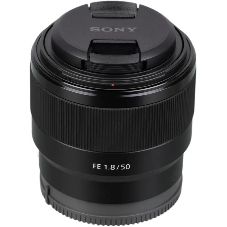Объектив Sony SEL50F18F.SYX, 50 мм, f/1.8, фикс-объектив, компактный светосильный стандартный объектив с асферическим элементом, Sony E (FE), черный