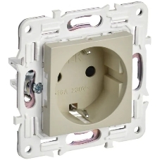 Розетка IEK SKANDY SK-R06B 16А с заземл. защ. штроки б/к бежевый SK-R14-16-1-K10
