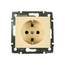 Розетка Legrand 774321 2К+3 со шторками, слон. кость Valena