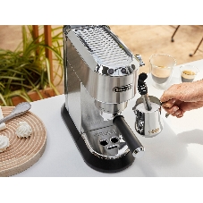 Кофеварка рожковая DeLonghi EC685.M серебристый, исп. кофе - молотый/чалды, 1.1 л, 1350 Вт, 15 бар