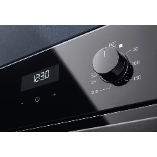 Духовой шкаф электрический Electrolux EOD5H70Z черный