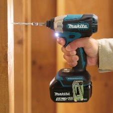 Дрель-шуруповерт Makita DTD157RTJ, 18 В, 5 Ач, 140 Нм, бесщеточный, ударный