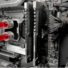 Оперативная память Patriot Viper Steel, DDR4, 32GB (2x16 GB), 3200 MHz, CL16, DIMM, радиатор, черный
