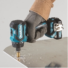 Дрель-шуруповерт Makita DF032DWAE, 12 В, 2 Ач, 35 Нм, бесщеточный