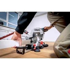 Торцовочная пила Metabo KS 216 M 1100Вт 5000об/мин d=216мм