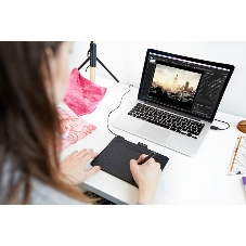 Графический планшет Wacom Intuos S CTL-4100K-N USB черный