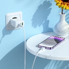 Сетевое зар./устр. Hoco C126A Pure power PD40W three-port(2C1A) charger(EU 40W 3A (PD+QC) универсальное белый