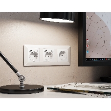 Комплект механизма электрической розетки ALFA Белый глянец 2USB A+A 18W (быстрая зарядка) с/з QUANT (AP1090, VM155) MA109010