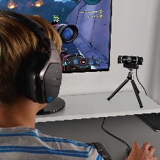 Веб-камера Logitech C922 Pro Stream 1920x1080, 30 кадр/с, USB Type-A, микрофон (2 шт, шумоподавление), автоматическая фокусировка, автоосвещение, универсальное крепление