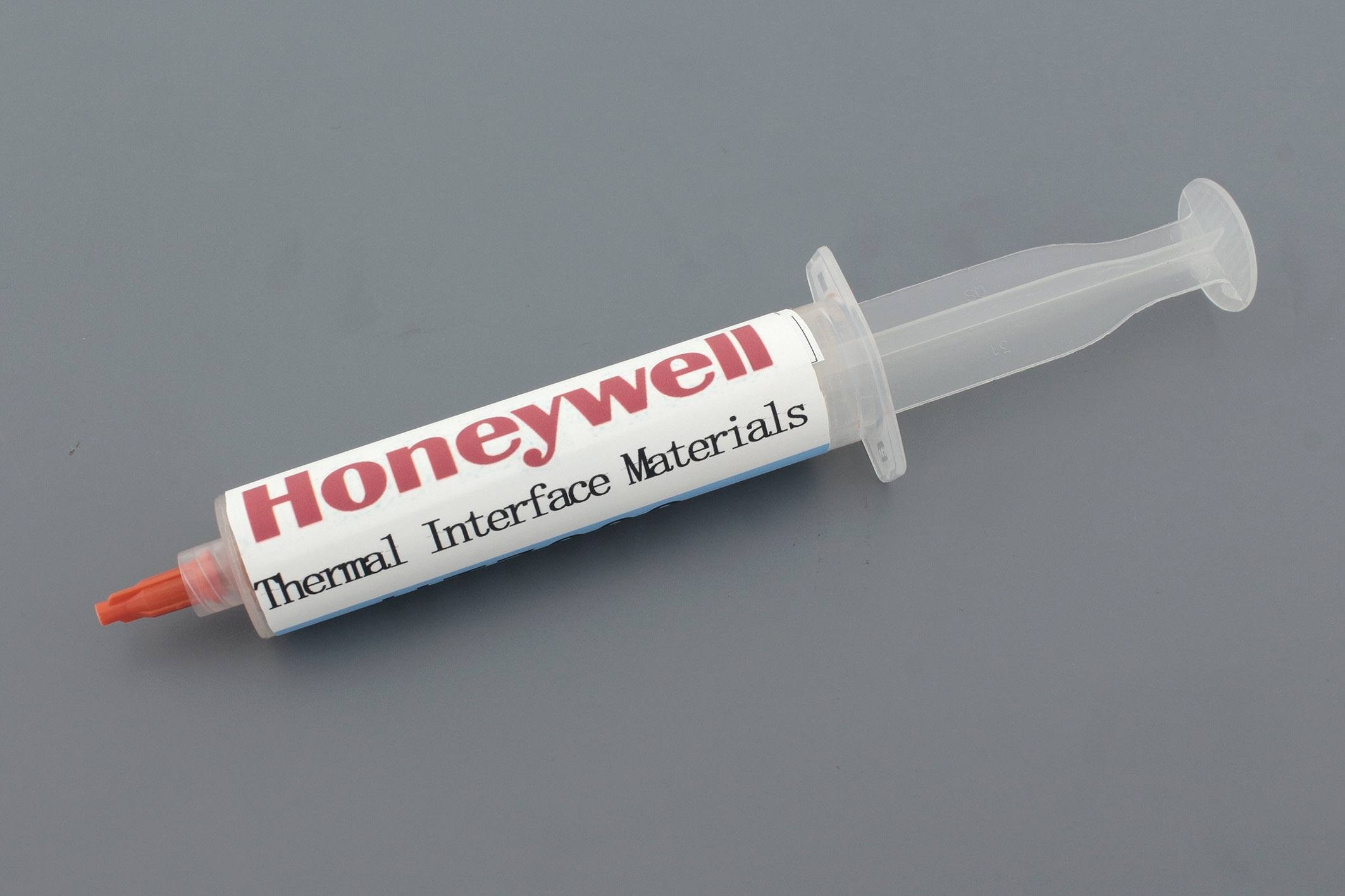 Жидкая термопрокладка Honeywell HT-7000, 30 г, 7.0 Вт/(м·К), шприц