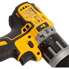Дрель-шуруповерт аккумуляторная DeWalt DCD796D2-QW, 18В, 2 АКБ, Ударная, Кейс