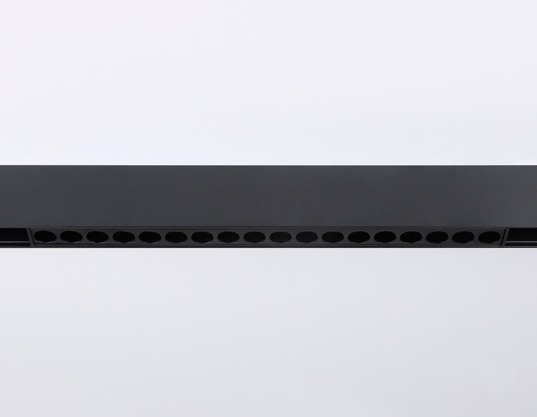 Светильник трековый светодиодный GL4030 BK черный IP20 18W 4200K 48V 24° 328*22*45
