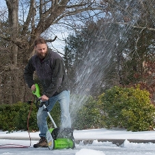 Снегоуборщик электрический Greenworks GD40SSK2