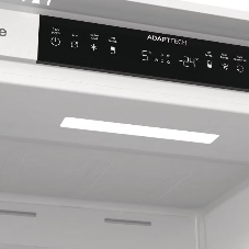 Встраиваемый холодильник Gorenje NRKI517142, полезный объем 243 л, электронное управление, цифровой дисплей, автоматическое размораживание No Frost, быстрое замораживание, интенсивное охлаждение, зона свежести с контролем влажности, слайдерное крепление, энергоэффективность А+