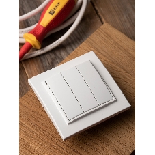 Выключатель 3-кл. СП Минск 10А белый Basic EKF ERV10-024-10