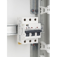 Выключатель автоматический 3п C 25А M06N ARMAT IEK AR-M06N-3-C025