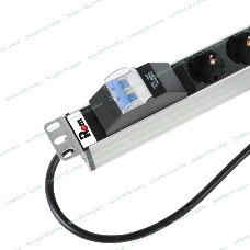 Вертикальный блок розеток ЦМО Rem-16 с авт. 16А, 20 Shuko, 16A, алюм., 33-38U, шнур 3 м. (R-16-20S-A-1420-3)