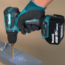 Дрель-шуруповерт Makita DDF490Z, 18 В, 0 Ач, 50 Нм, бесщеточный