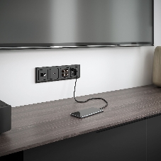 Розетка с заземлением, шторками и USB тип A+C (черный)