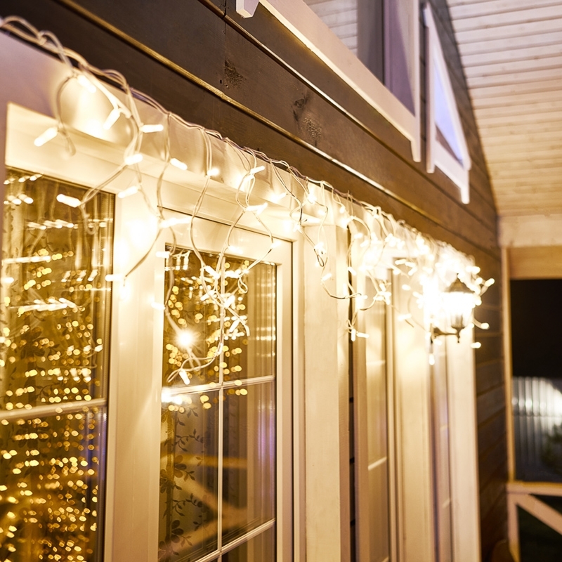 Гирлянда Neon-night Айсикл (Бахрома) светодиодная 5х0,7 м, 152 LED, белый провод каучук, теплое белое свечение