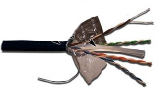 Кабель LANMASTER UTP, 4 пары, кат. 6, с перегородкой, 550Mhz, PE, внешний, с водоблок. слоем, 305 м