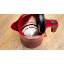 Чайник электрический Bosch TWK2M164 красный, 1.7 л, 2400 Вт, скрытый нагревательный элемент