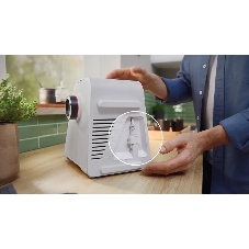Мясорубка электрическая Bosch MFWS420W белый, 1900 Вт, 2.5 кг/мин, реверс, насадки - 3