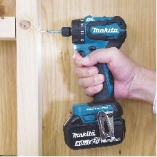 Дрель-шуруповерт Makita DDF083RFE, 18 В, 3 Ач, 40 Нм, бесщеточный